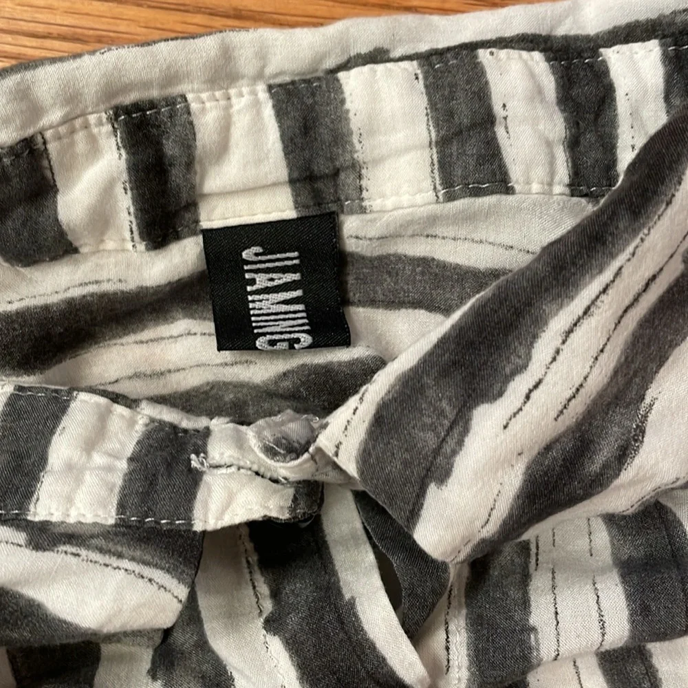 Stripped button down shirt - Picture 2 of 3